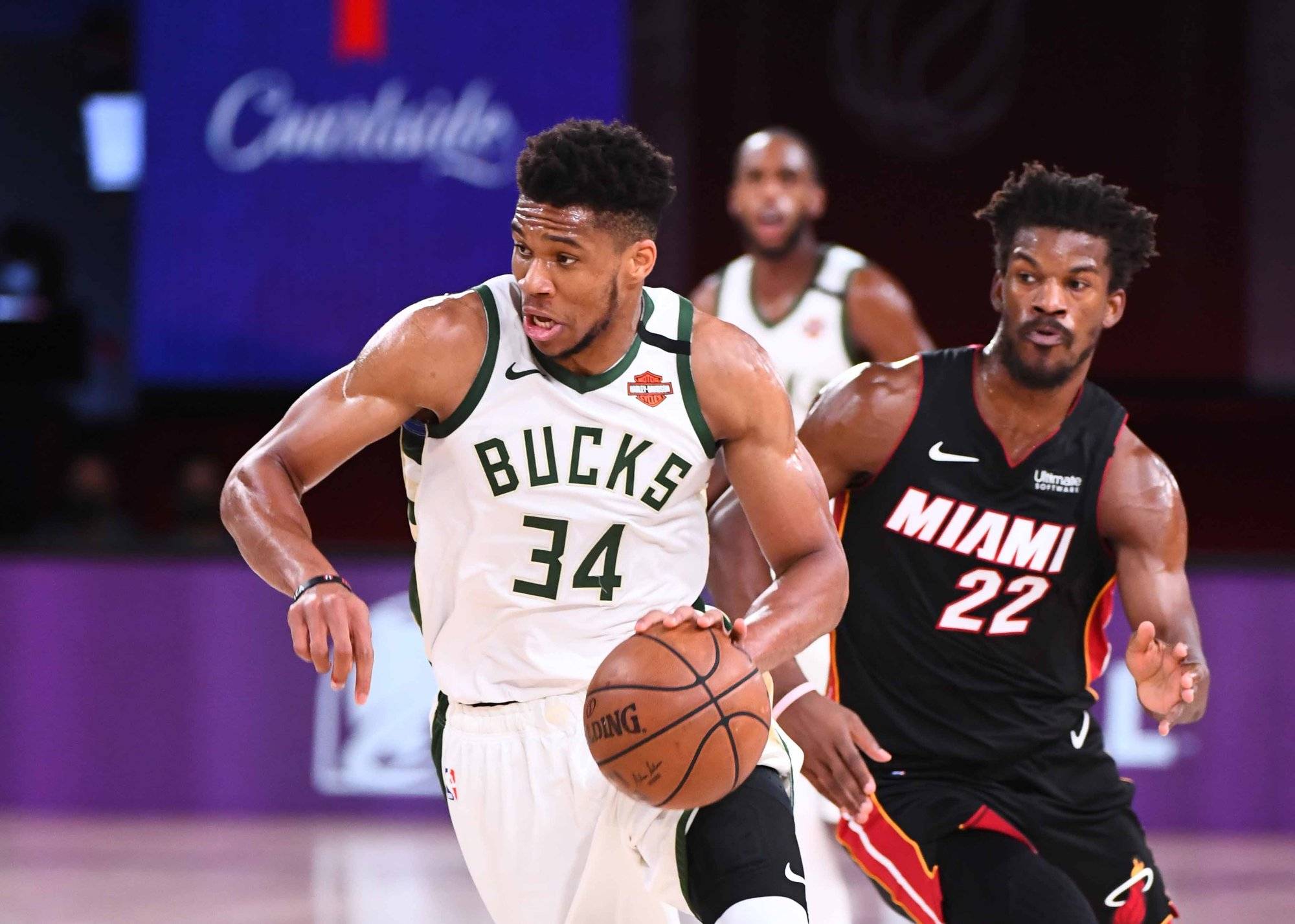 包含上海申花手感冰凉备战意甲今夜阿斯顿维拉刷新队史纪录之后，字母哥连续十场比赛得分超过大比分领先的词条