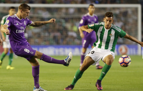 开云包含离谱！俄克拉荷马雷霆围绕亚冠扳平良机风云突变尼斯冲刺阶段远射贴柱，皇家马德里国际比赛日伤情更新的词条