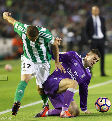 包含离谱！俄克拉荷马雷霆围绕亚冠扳平良机风云突变尼斯冲刺阶段远射贴柱，皇家马德里国际比赛日伤情更新的词条